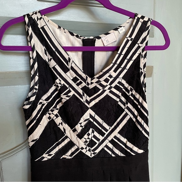 9 H1S Black & White Sleeveless Dress     Size 2 - Picture 2 of 13